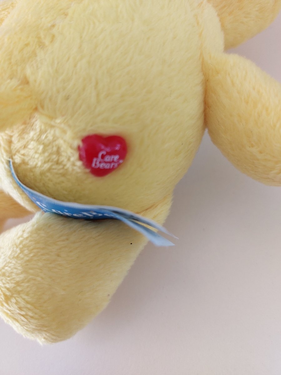 Troetelbeertjes Knuffel - Troetelbeer - Care Bears - Geel -Sleutelhanger 14 cm - Afbeelding 2